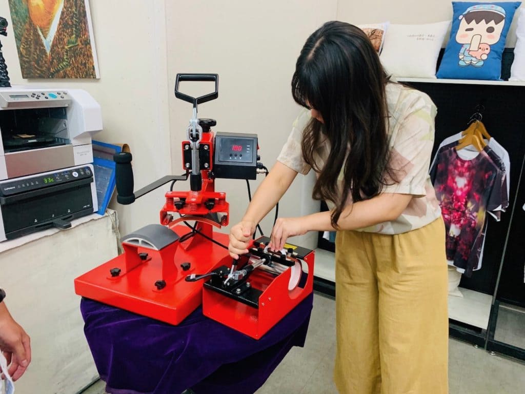 奕昇有限公司|熱昇華熱轉印機、UV直噴機客製商品|小資族創業推薦首選 customize heat press and uv printing experience by catalina 8